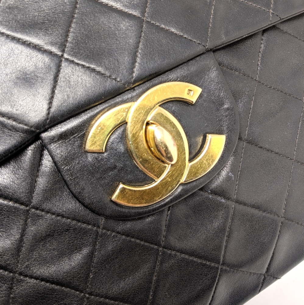 🎉HPx2🎉CHANEL Black Flap Bag Maxi Jumbo Classic - Picture 3 of 8